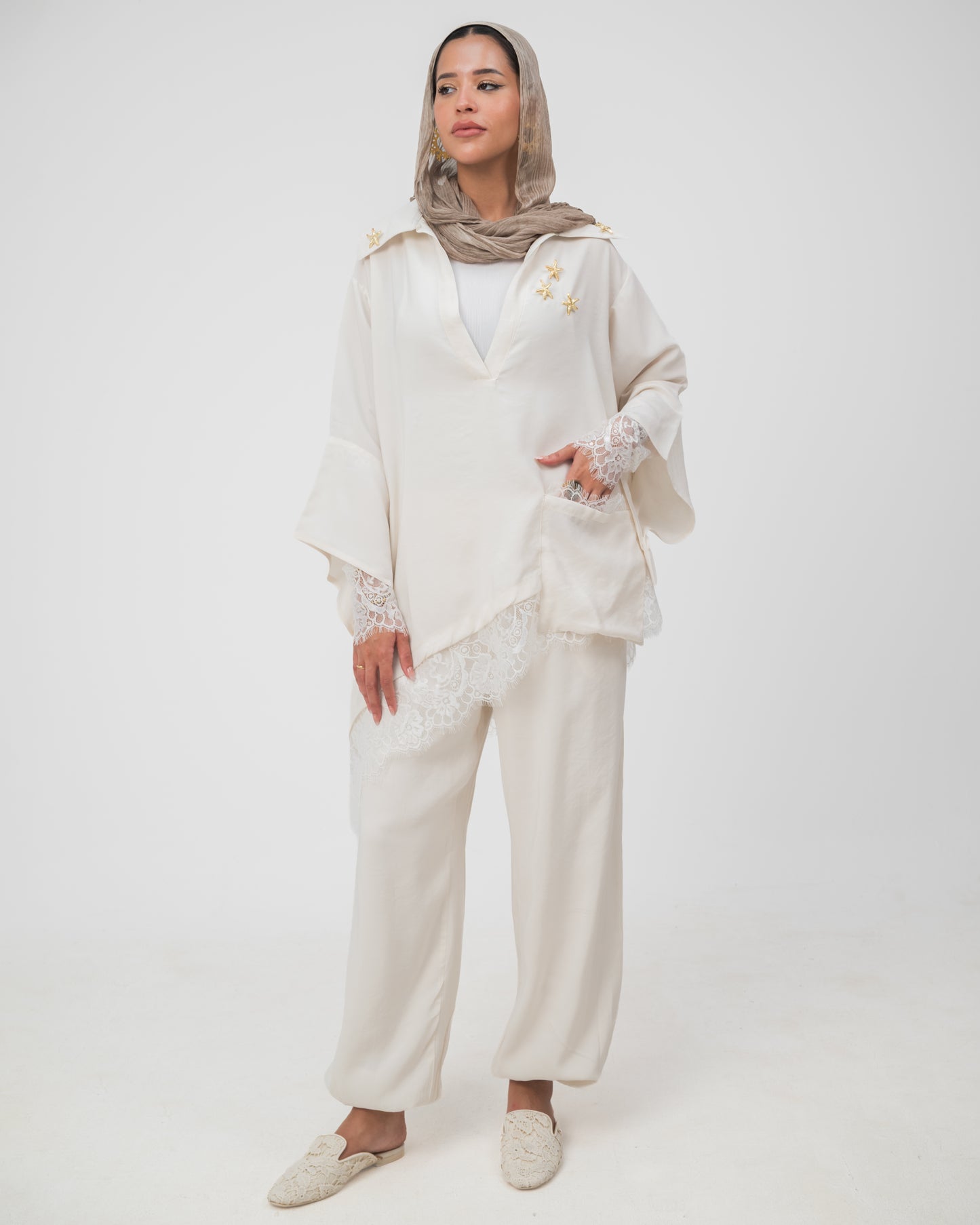 Camellia Set White - White Lace