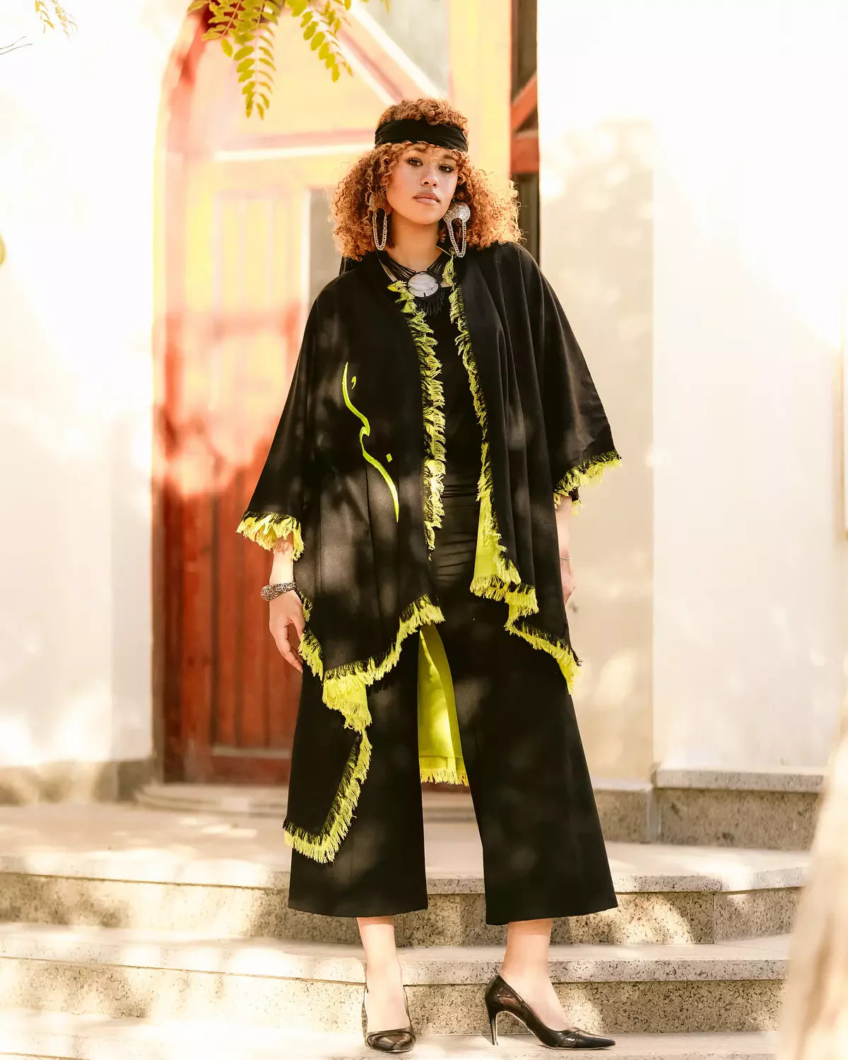 Hayat Puncho Black& Neon