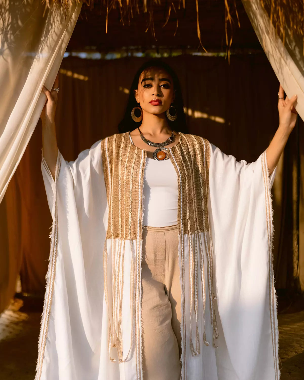اصيل Abaya