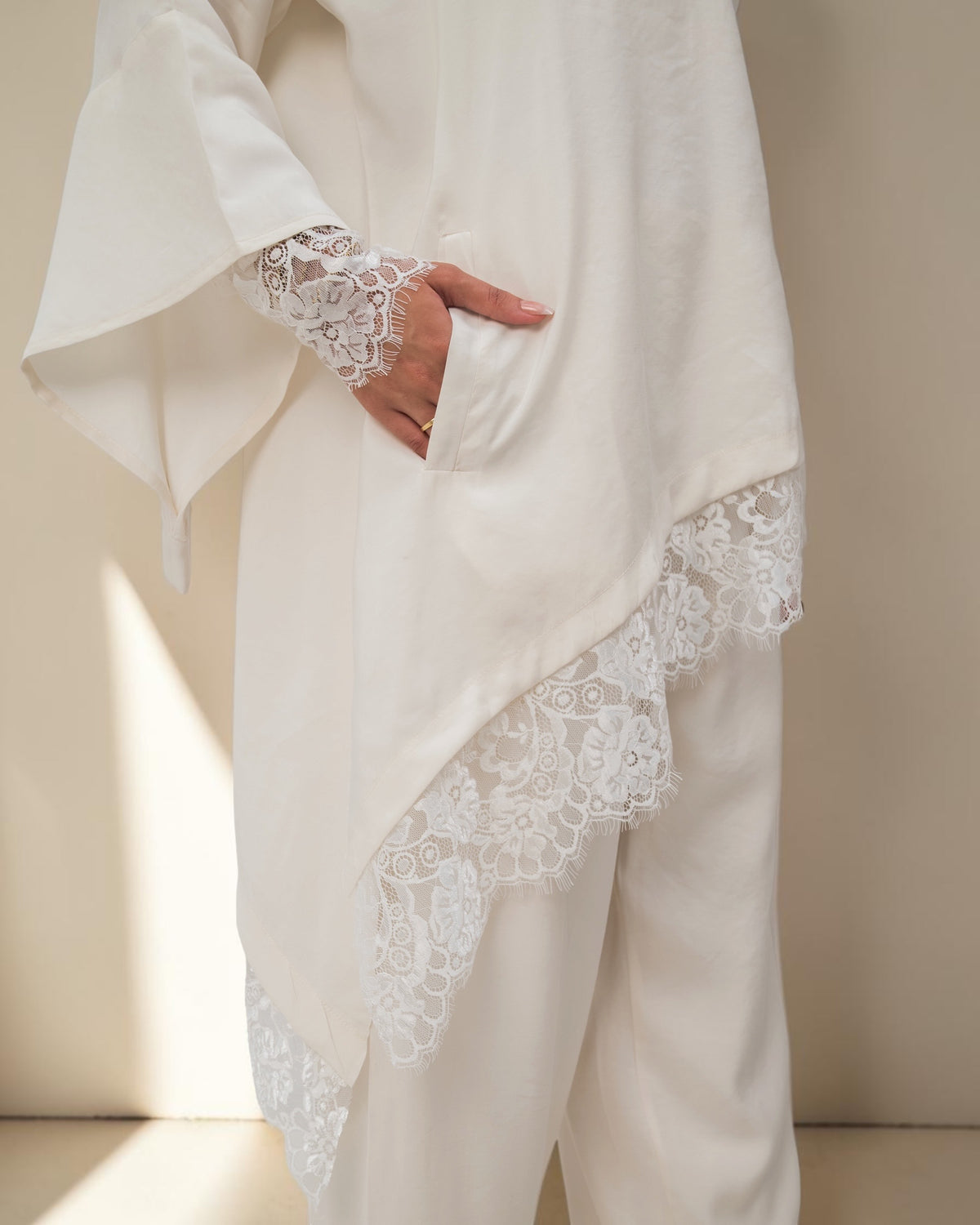 Camellia Blouse White - White Lace