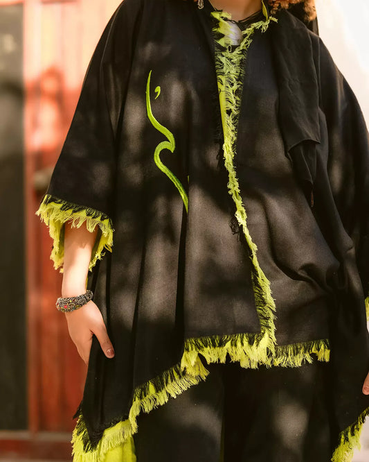 Hayat Puncho Black& Neon
