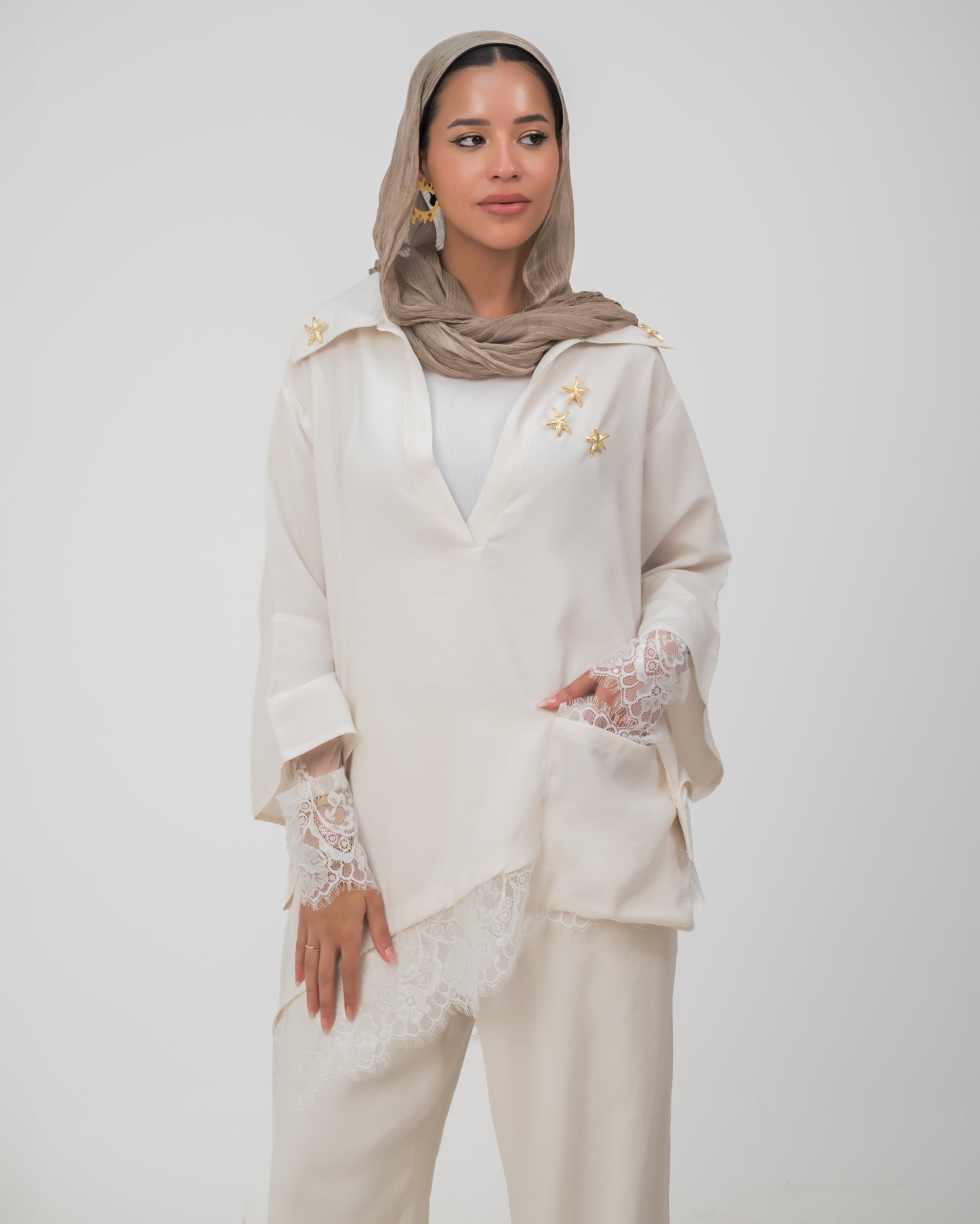 Camellia Blouse White - White Lace