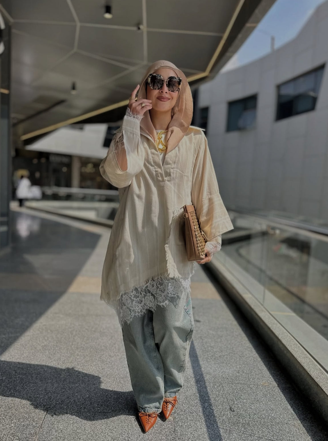 Lace shirt beige