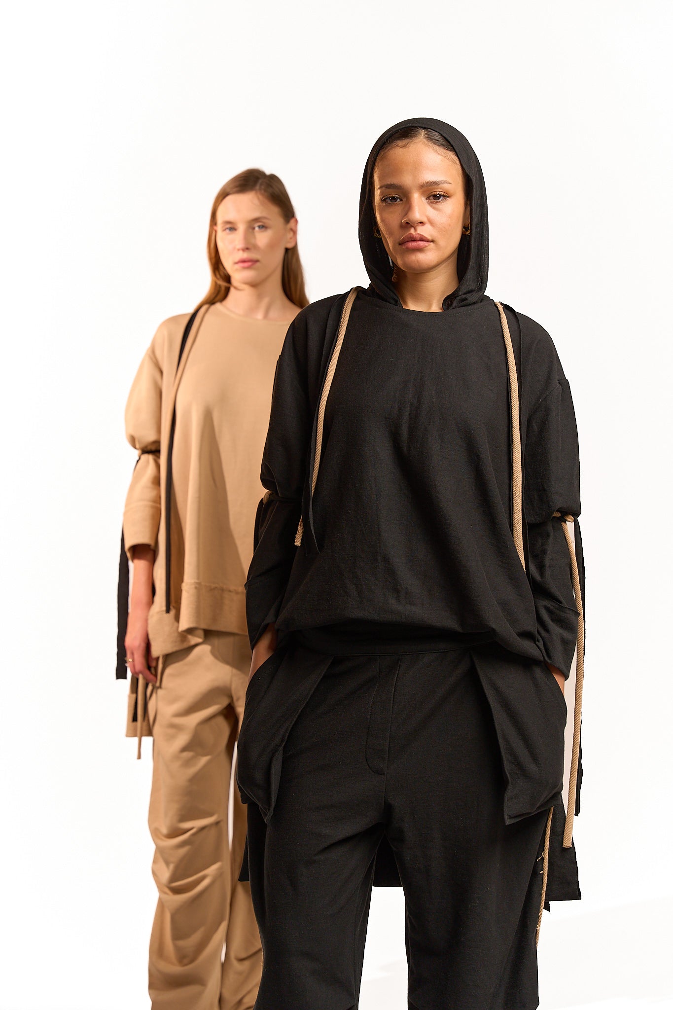 Raw set - Black in Beige