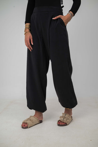 Camellia Pants Black