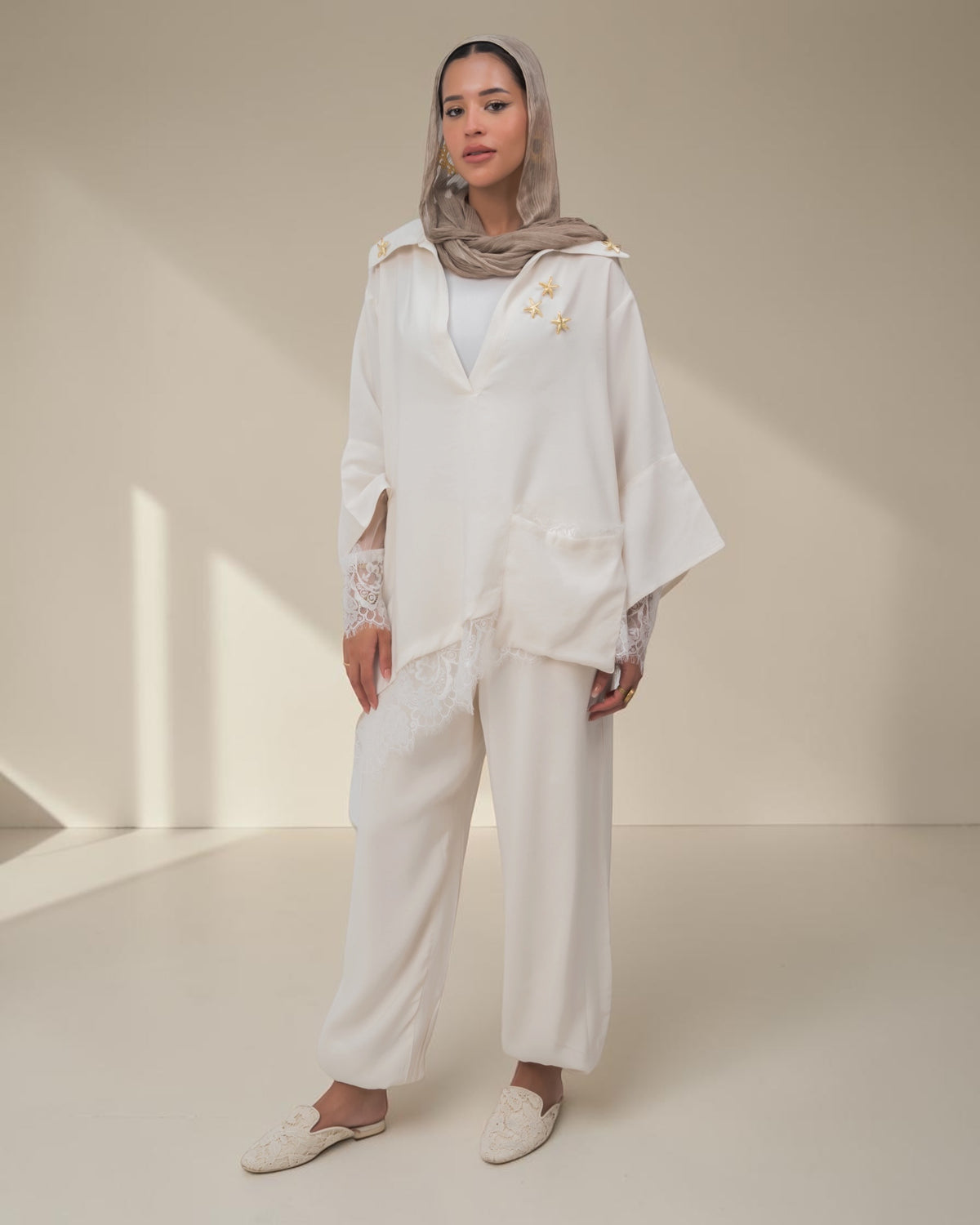 Camellia Blouse White - White Lace