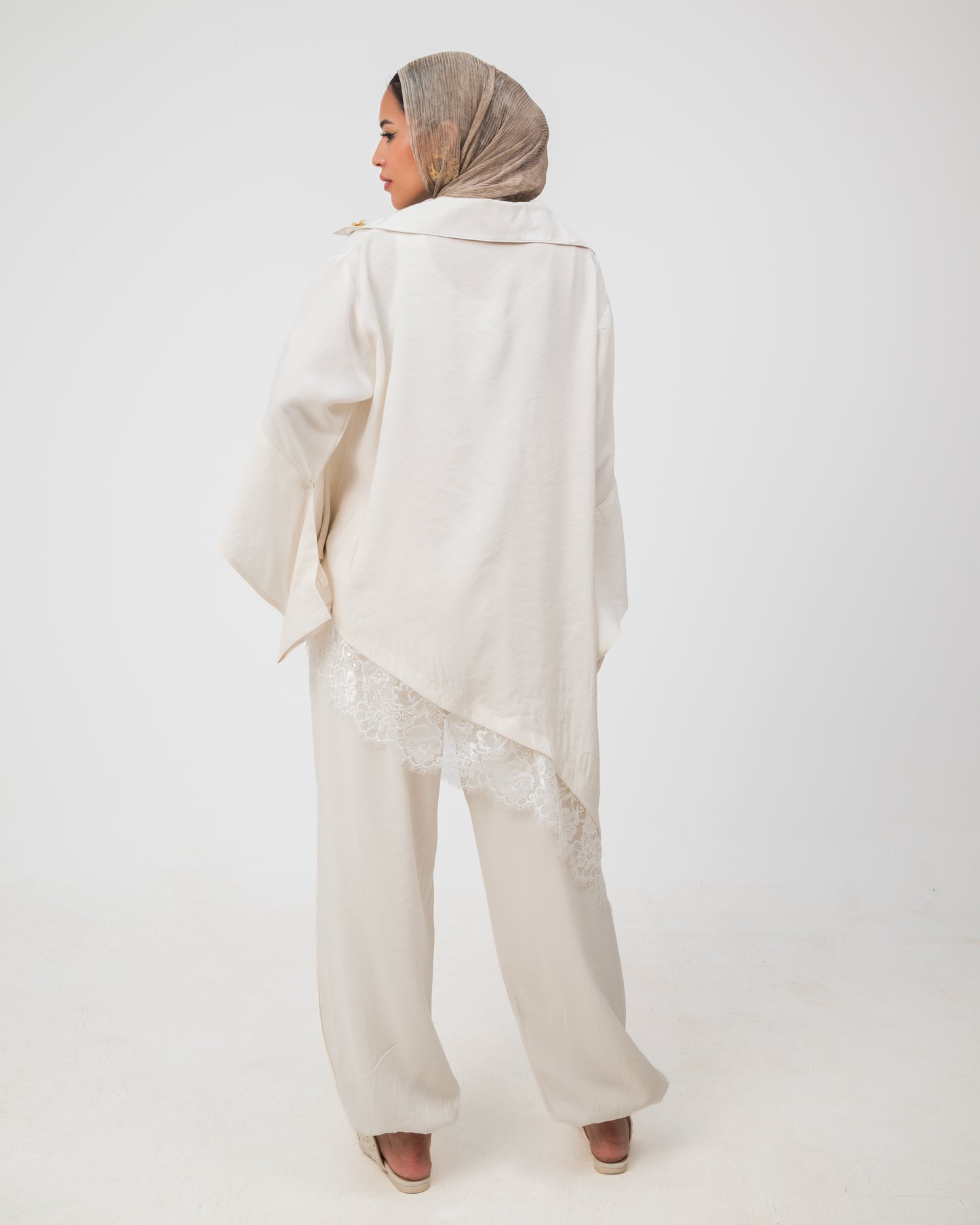 Camellia Set White - White Lace