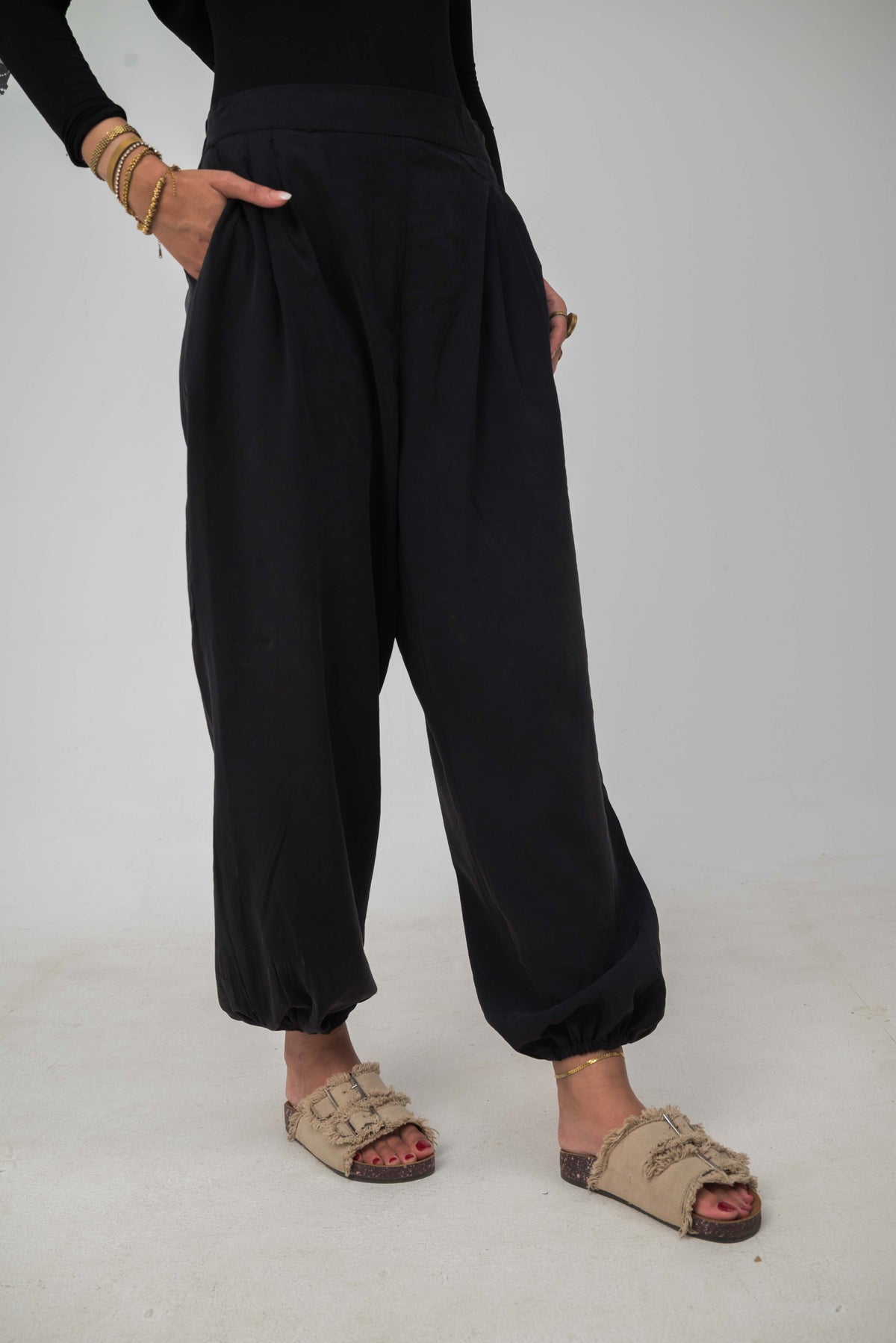 Camellia Pants Black