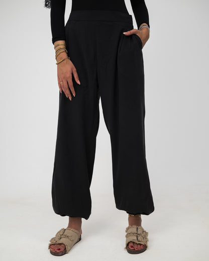 Camellia Pants Black