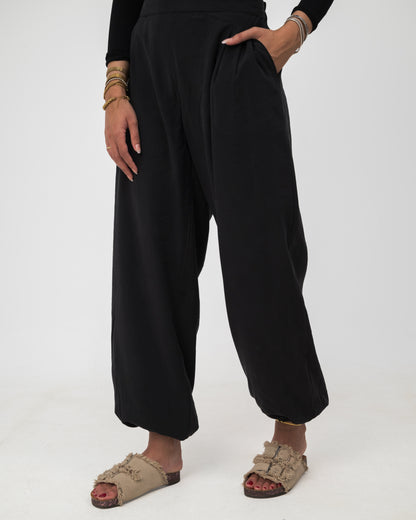 Camellia Pants Black