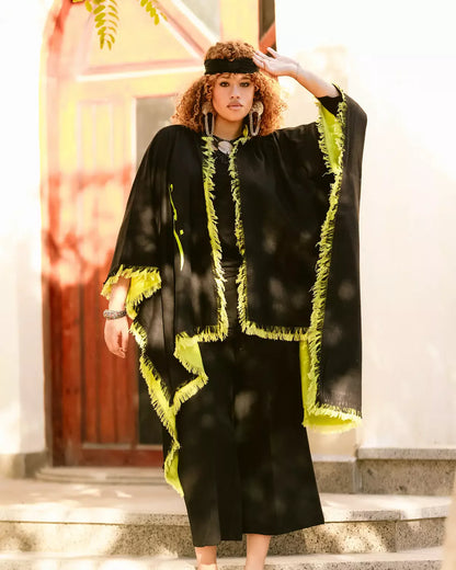 Hayat Puncho Black& Neon
